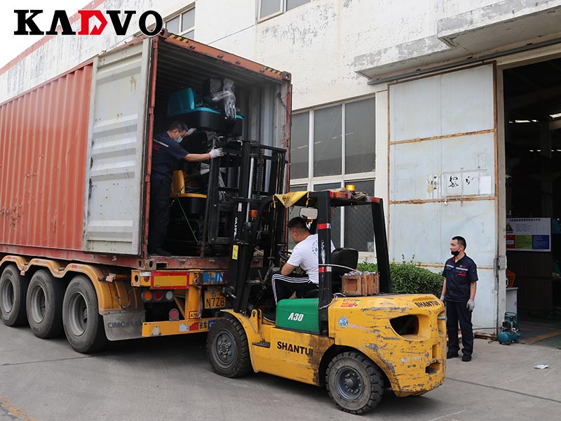 凱迪沃重工小型挖掘機首次出口俄羅斯