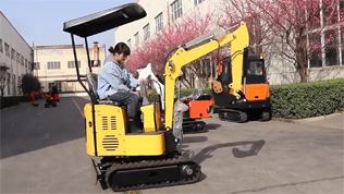 KV15小型挖掘機實操視頻