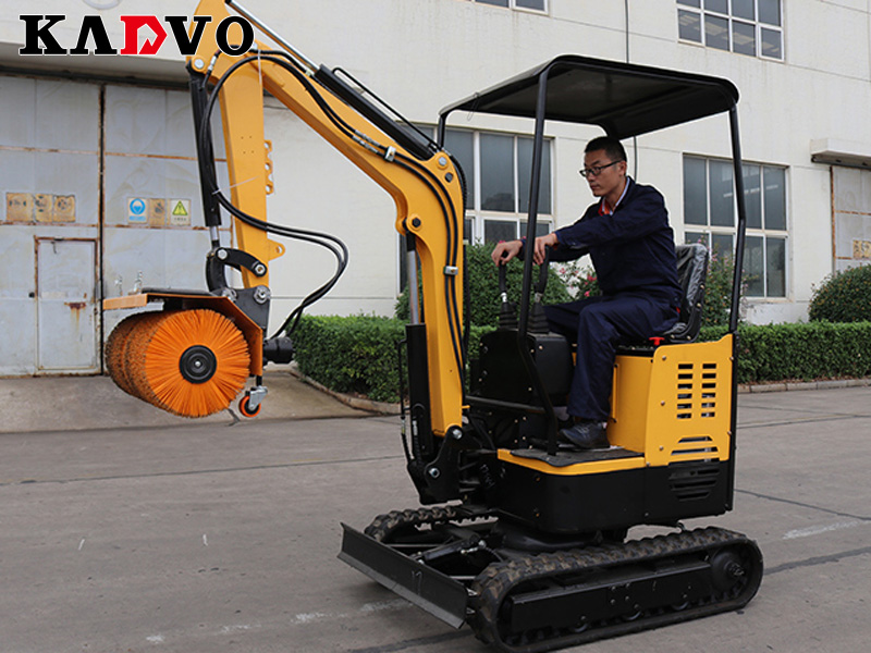 小型挖掘機掃雪滾刷主要應用