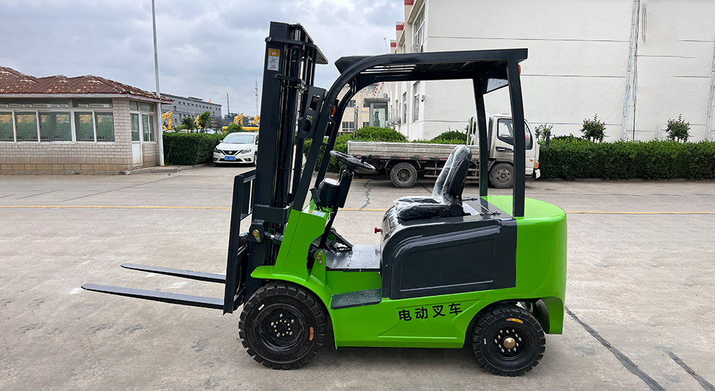 1.5噸叉車展示視頻 1.5噸叉車展示視頻